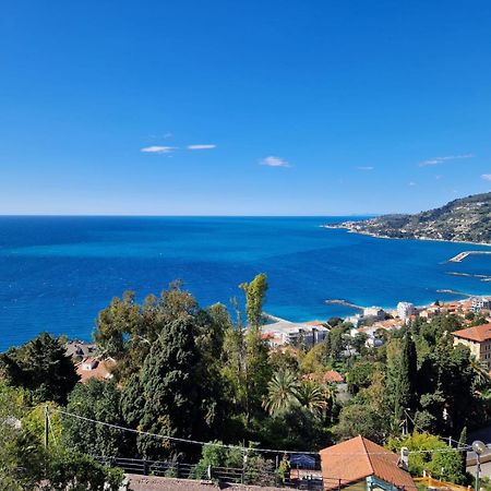 Apartamento La Finestra Sul Golfo Ospedaletti Exterior foto