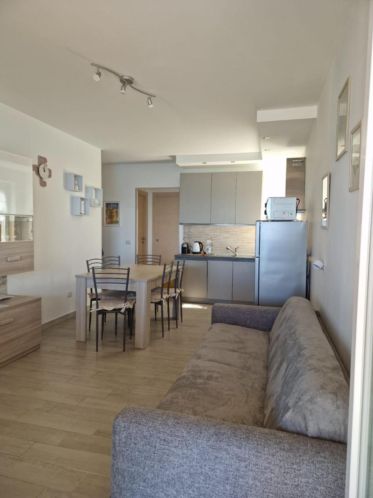 Apartamento La Finestra Sul Golfo Ospedaletti Exterior foto