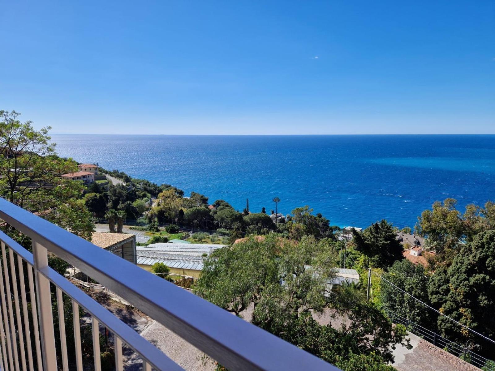 Apartamento La Finestra Sul Golfo Ospedaletti Exterior foto