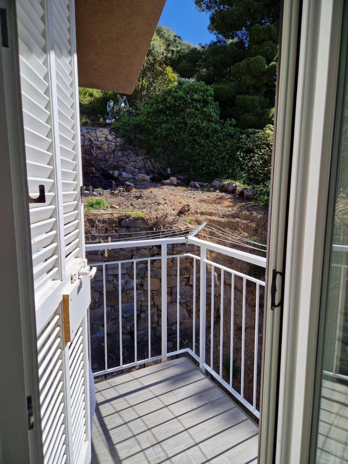 Apartamento La Finestra Sul Golfo Ospedaletti Exterior foto